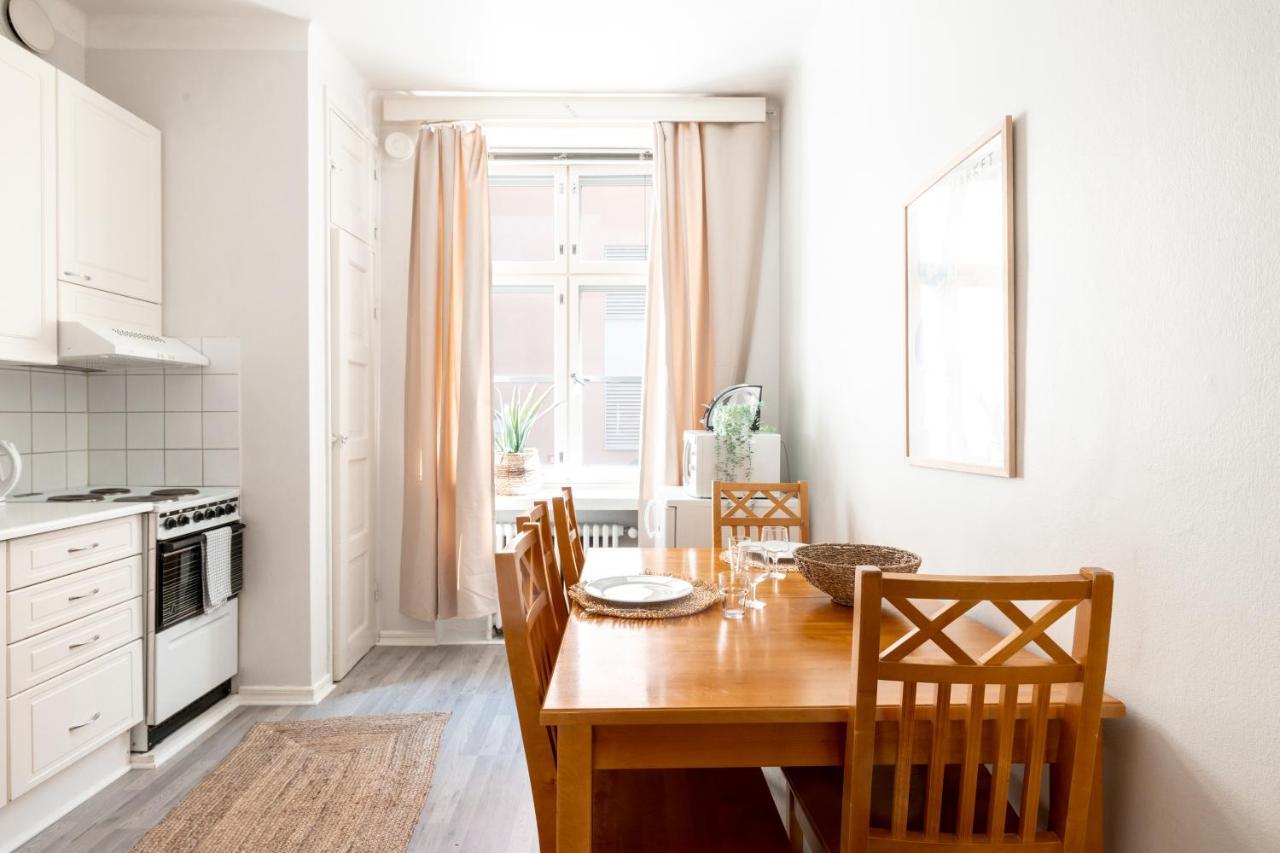 2Ndhomes Cozy Studio By The Esplanade Park ヘルシンキ エクステリア 写真